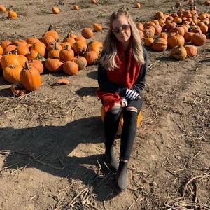 Meet your Posher, Chella